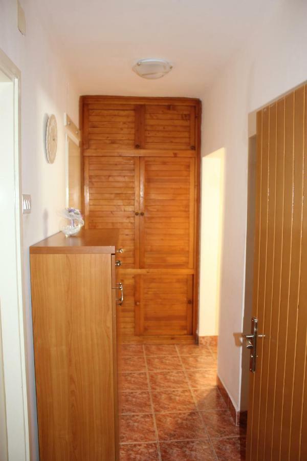 Apartman Tafra Omiš Esterno foto