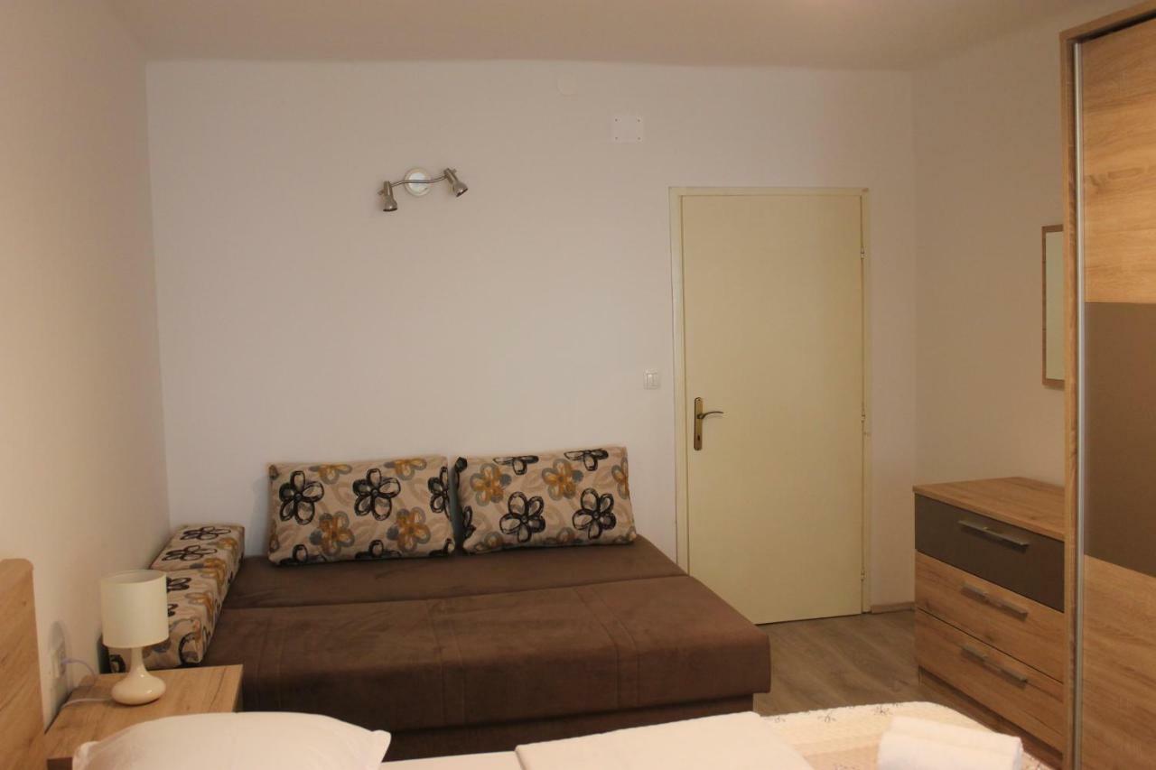 Apartman Tafra Omiš Esterno foto