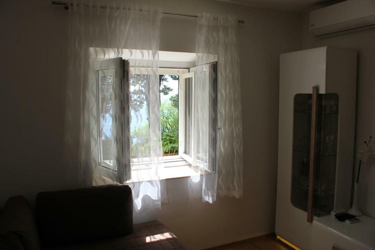 Apartman Tafra Omiš Esterno foto