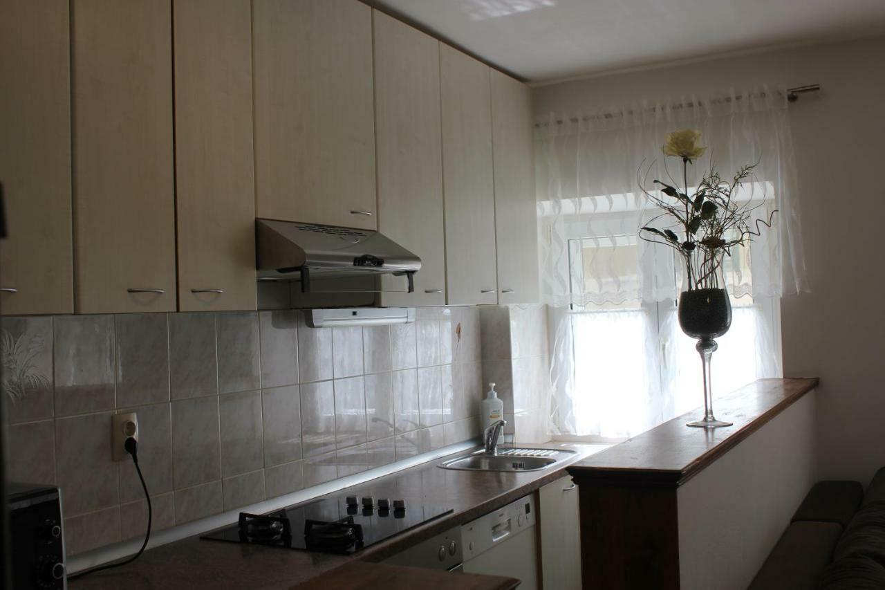 Apartman Tafra Omiš Esterno foto