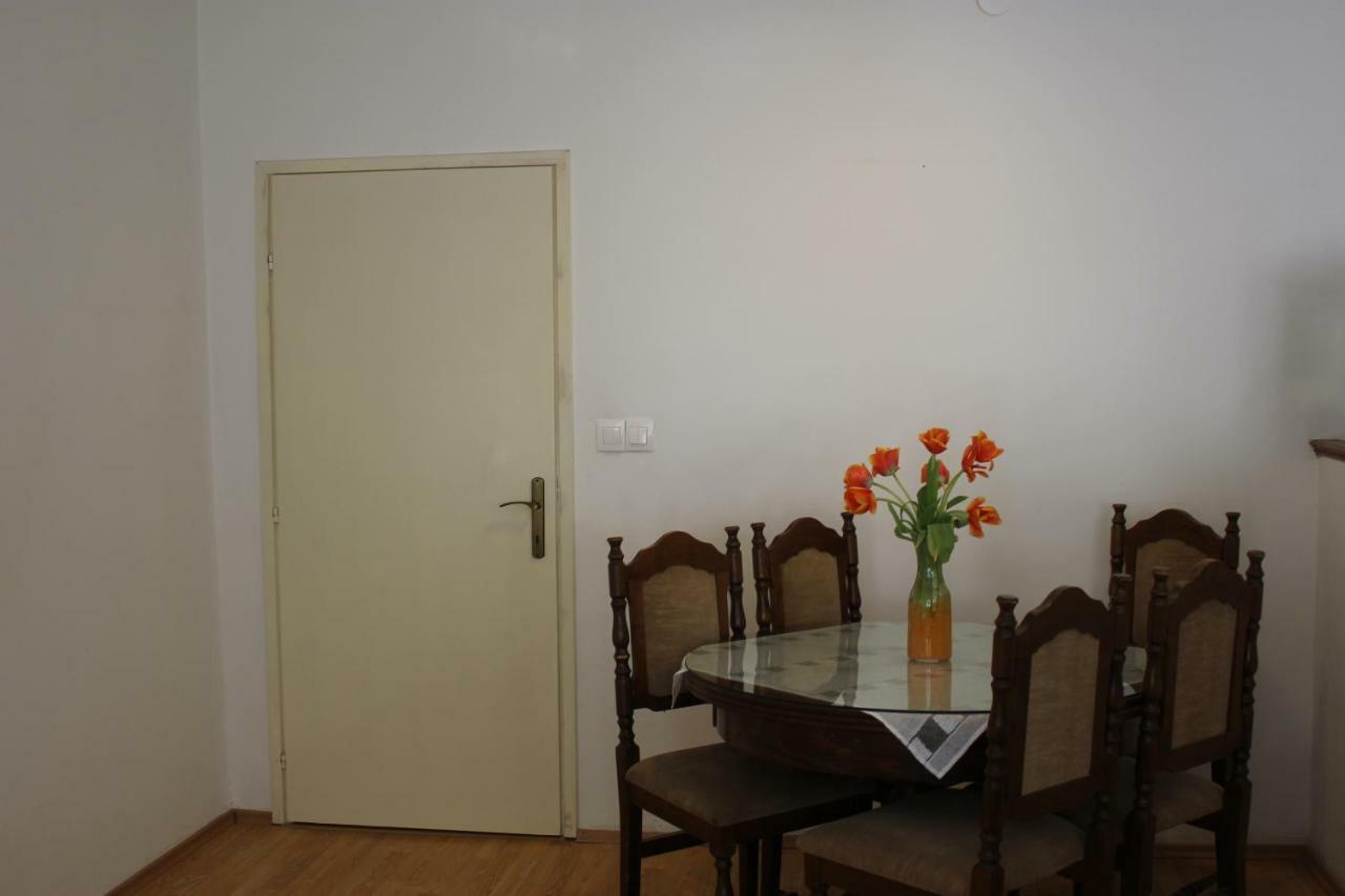 Apartman Tafra Omiš Esterno foto